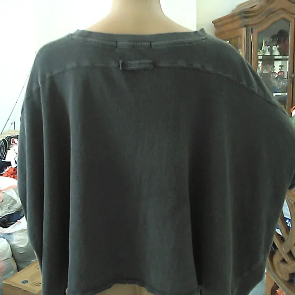 WE THE FREE Charcoal Gray Women's Crop Top CASUAL SZ. MED - Picture 5 of 6
